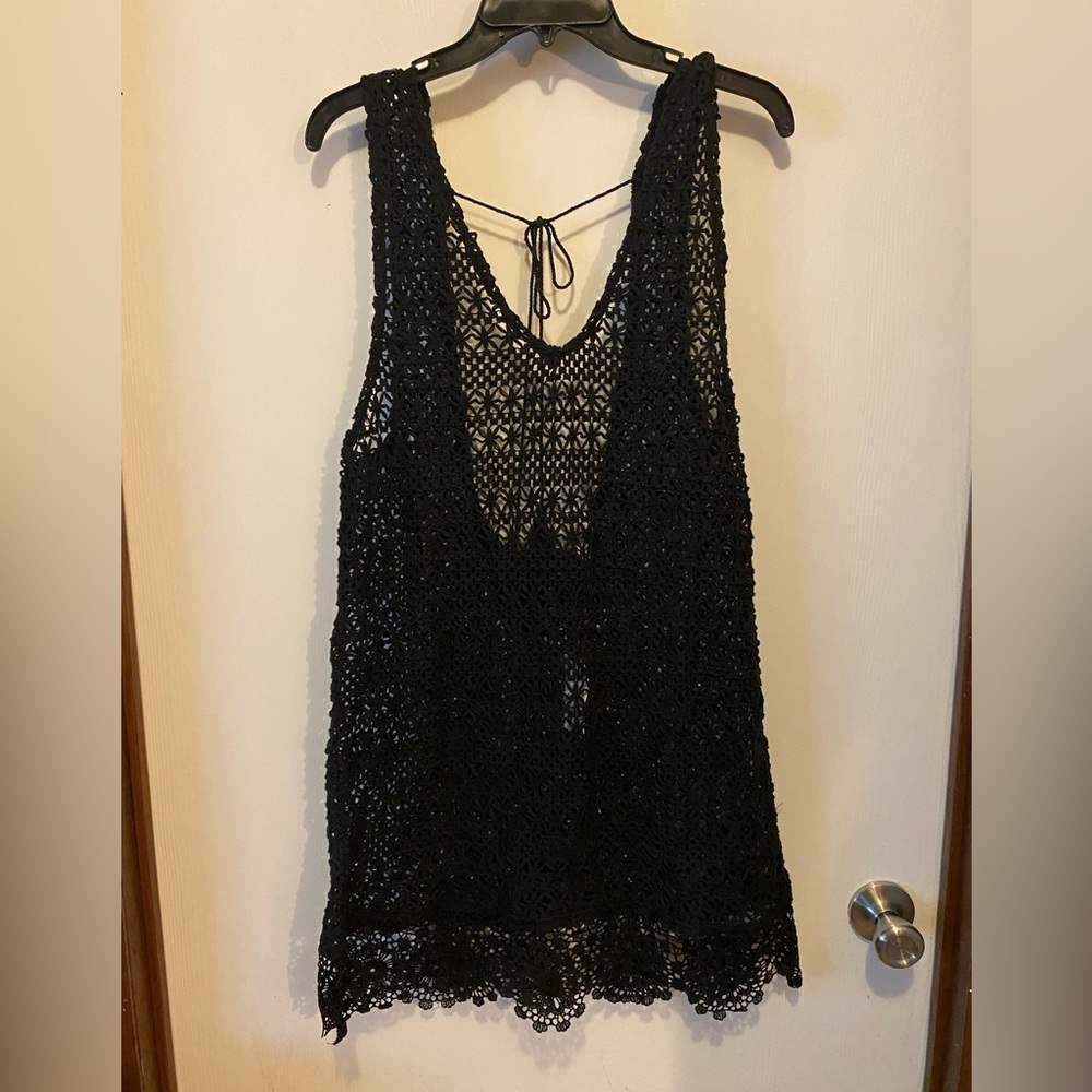 NWT Shade and Shore swimsuit cover up. Size Small and Medium